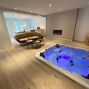 https://casa-honey.brusselshotelsbook.com